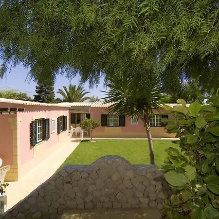 One Bedroom Appartement With Shared Pool And Furnished Terrace At Odiaxere 5 Km Away From The Beach